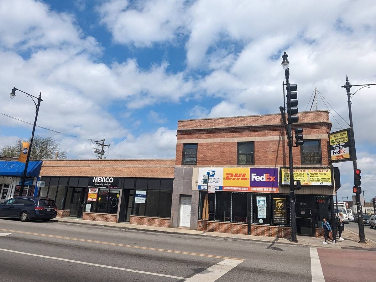 4004-4008 W Montrose AVE, Chicago, IL 60641