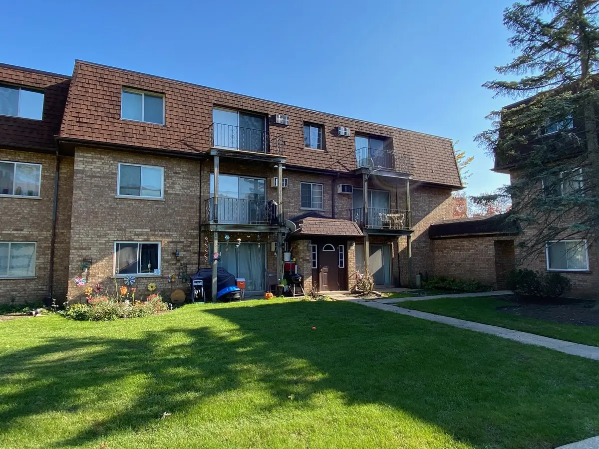115 E Dundee RD #3N, Wheeling, IL 60090
