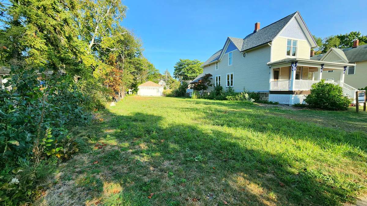 742 N Marion ST, Oak Park, IL 60302