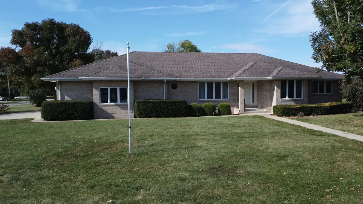 601 N Church ST, Crescent City, IL 60928