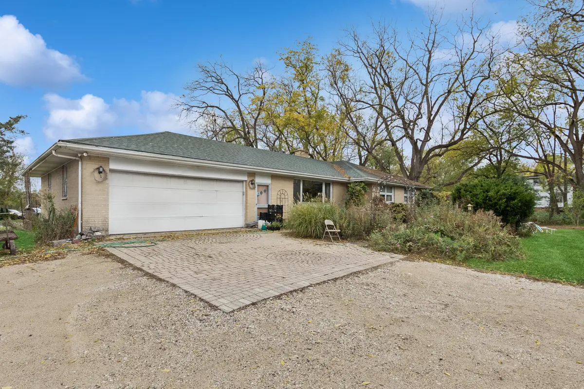 23520 N Old Mchenry RD, Lake Zurich, IL 60047
