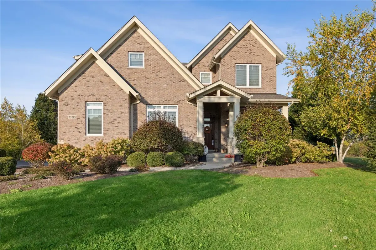 23213 N Sanctuary Club DR, Kildeer, IL 60047