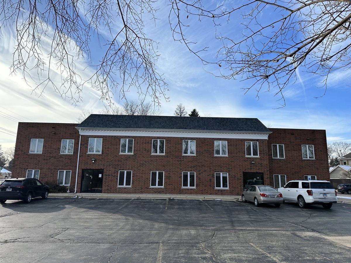 906 Lacey AVE, Lisle, IL 60532