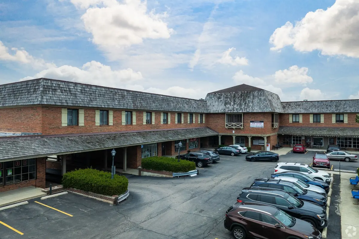 106 Barrington Commons CT, Barrington, IL 60010