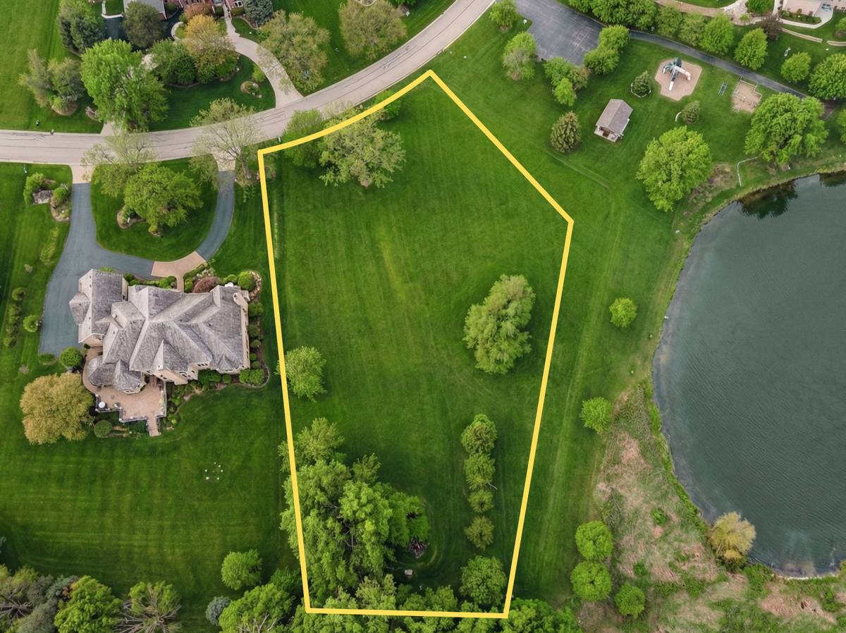 25 Cutters Run, South Barrington, IL 60010