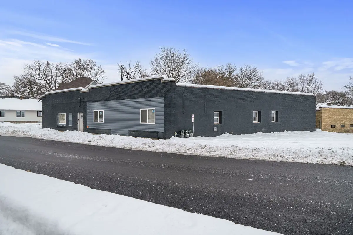 909-911 Ridge AVE, Rockford, IL 61103