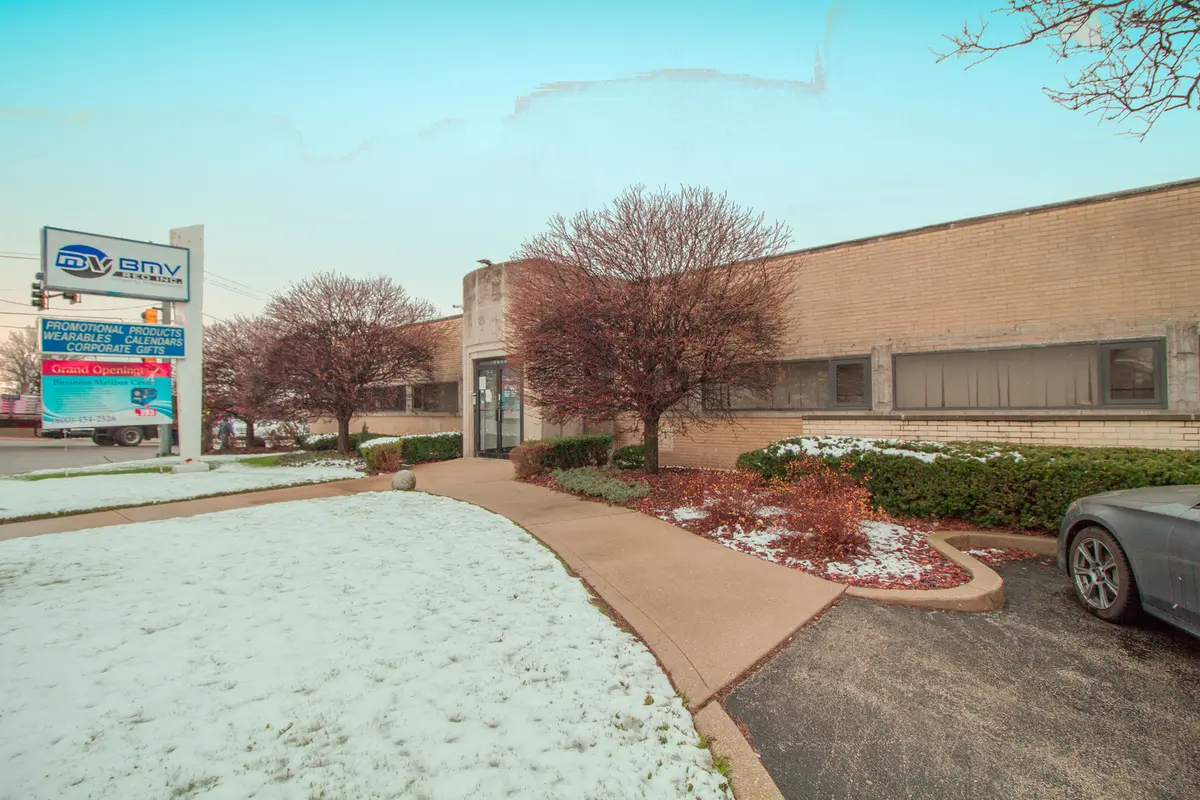 5900 S Archer RD #114, Summit, IL 60501