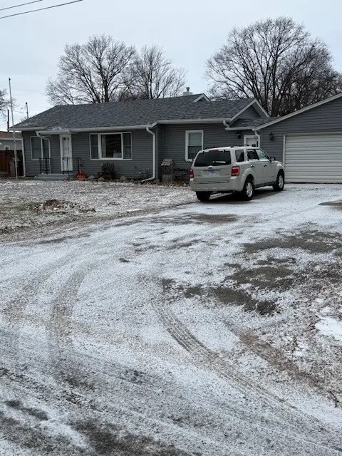 210 W South ST, Sheffield, IL 61361
