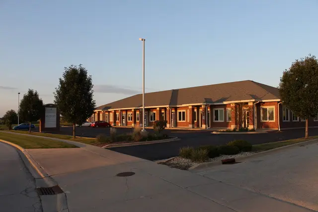 1680 Mediterranean DR #104, Sycamore, IL 60178