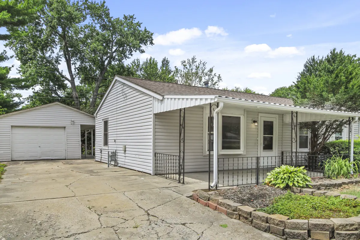 1411 Scottsdale DR, Champaign, IL 61821
