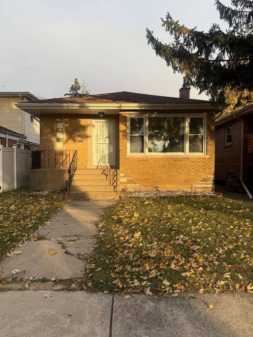 12549 S Laflin ST, Calumet Park, IL 60827