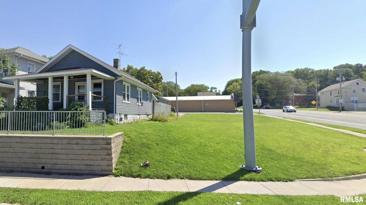 4529 11TH ST, Rock Island, IL 61201
