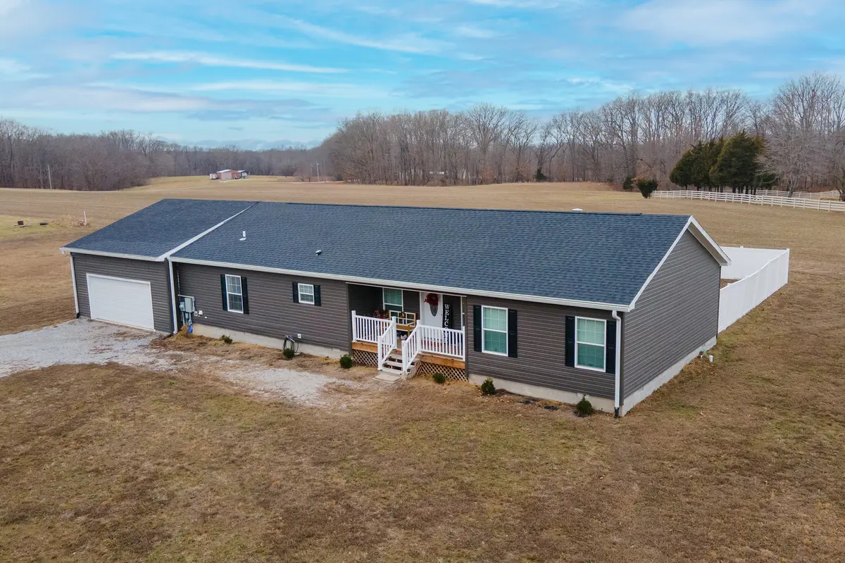 13310 E Idlewood RD, Mt Vernon, IL 62864