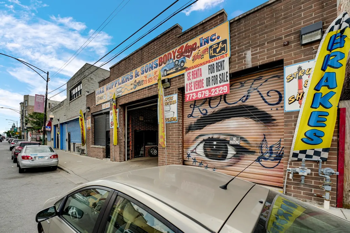 3241 W Cermak RD, Chicago, IL 60623