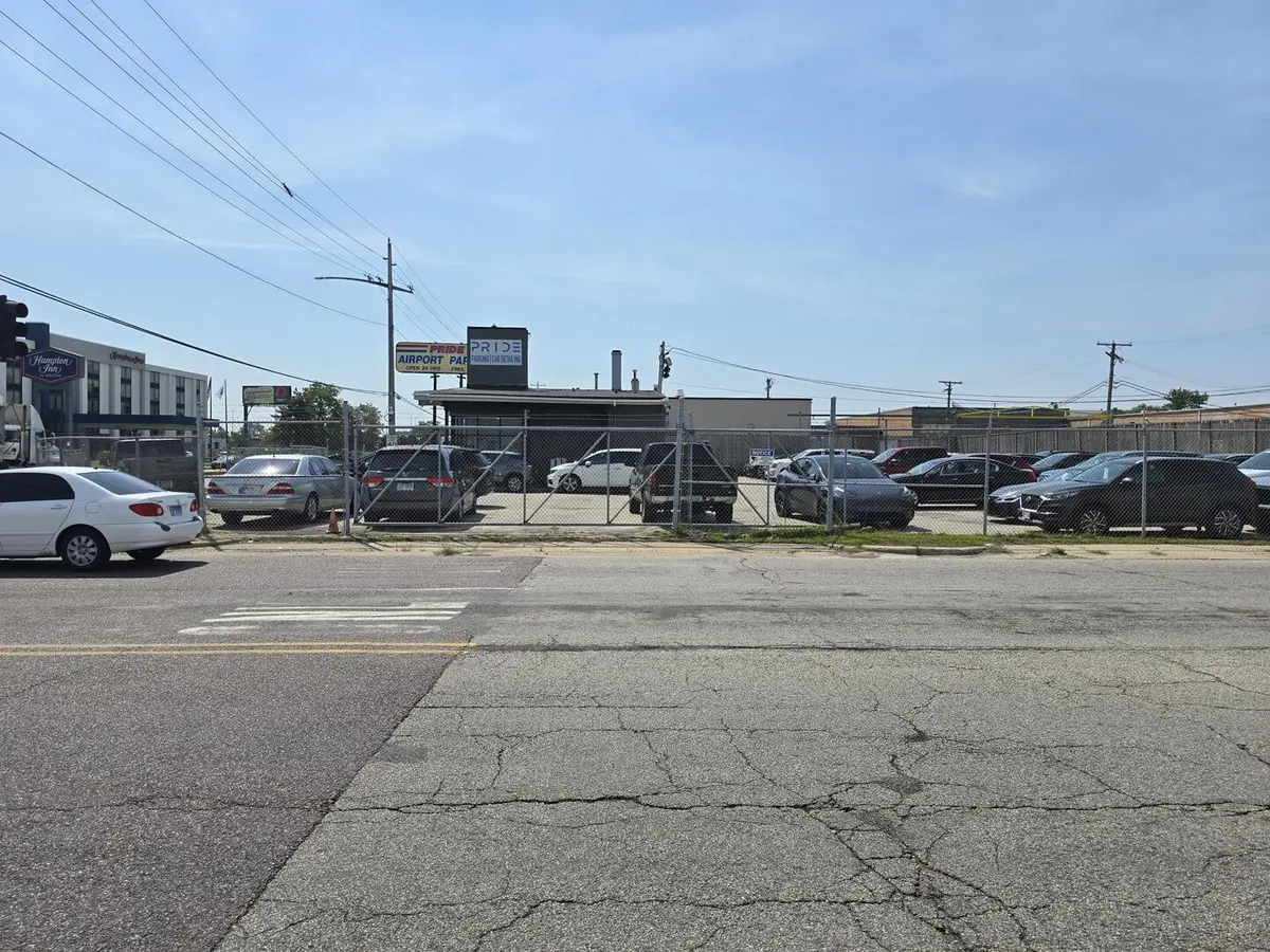 3950 N Mannheim RD, Franklin Park, IL 60131