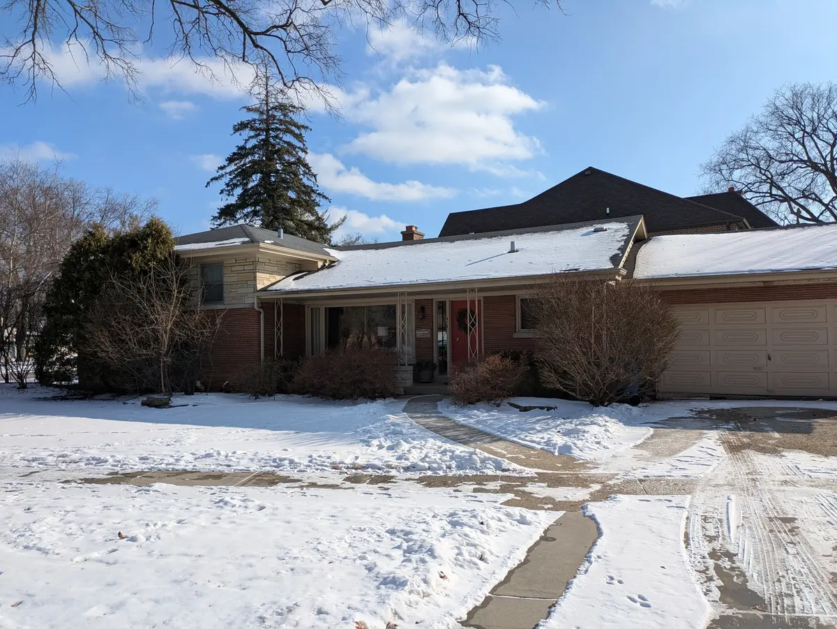 418 S Stratford AVE, Elmhurst, IL 60126