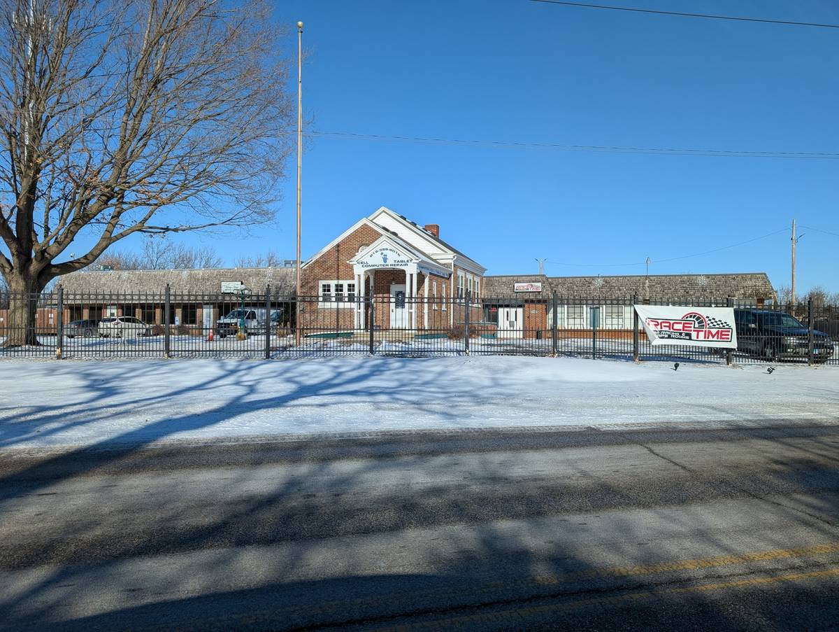 27764 Old Volo Village RD, Lakemoor, IL 60051