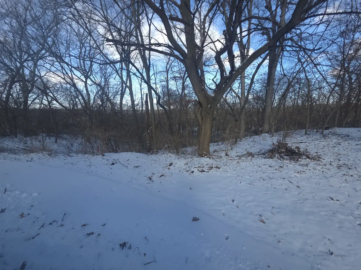 110 W Fork RD, Dixon, IL 61021