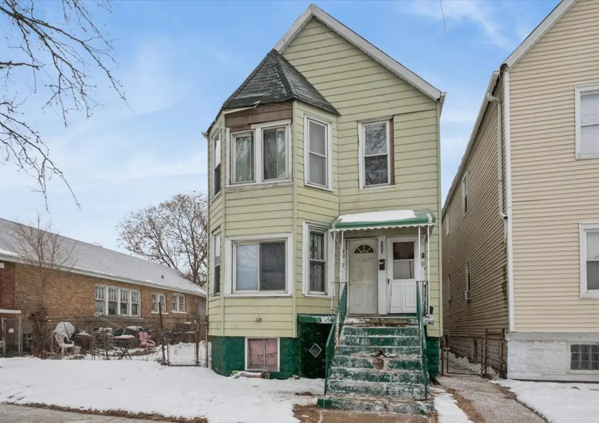 6027 S Loomis BLVD, Chicago, IL 60636