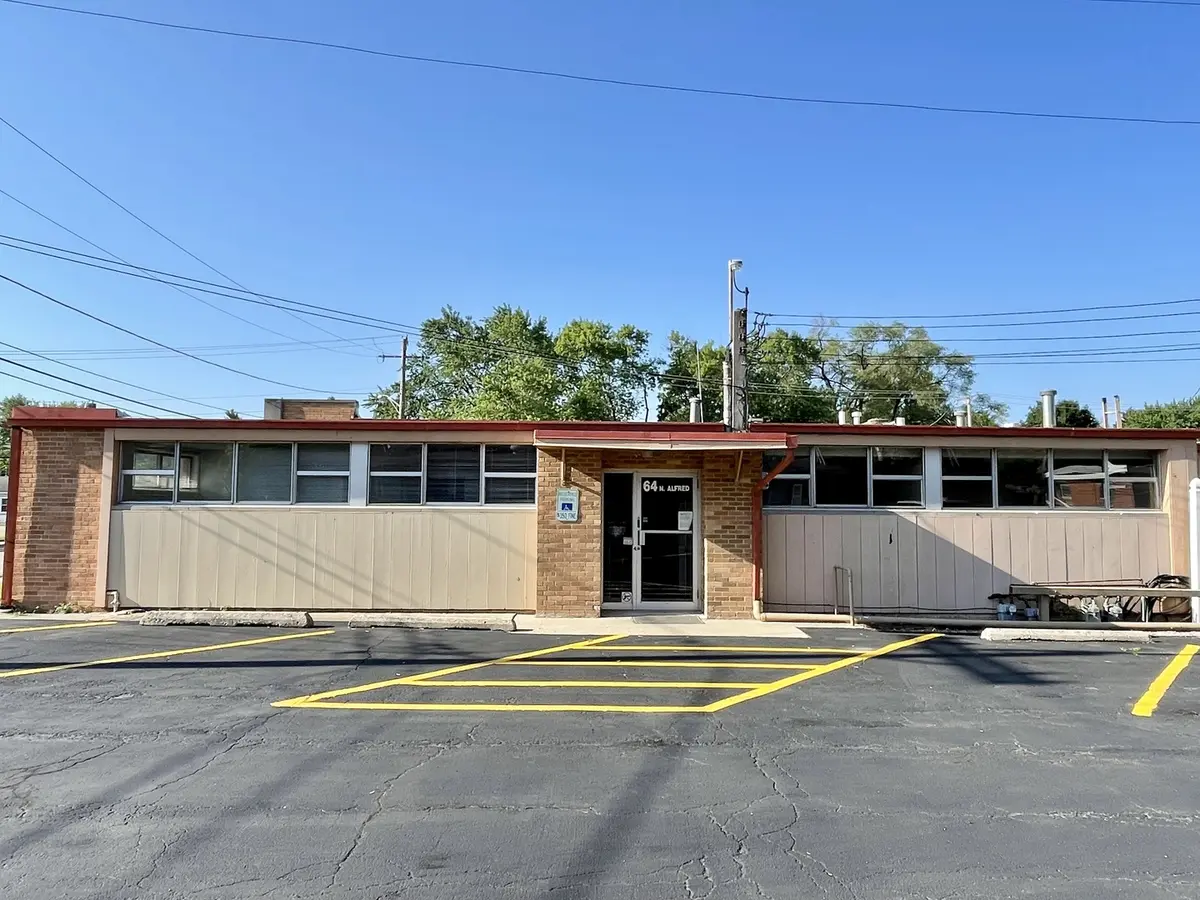 64 N Alfred AVE #A, Elgin, IL 60123