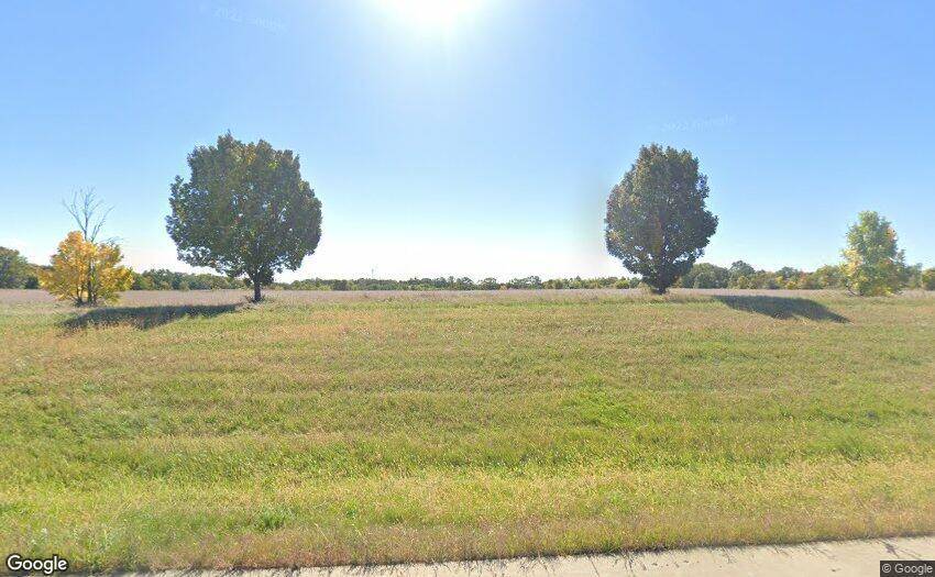 8002 Morgan CIR, Spring Grove, IL 60081