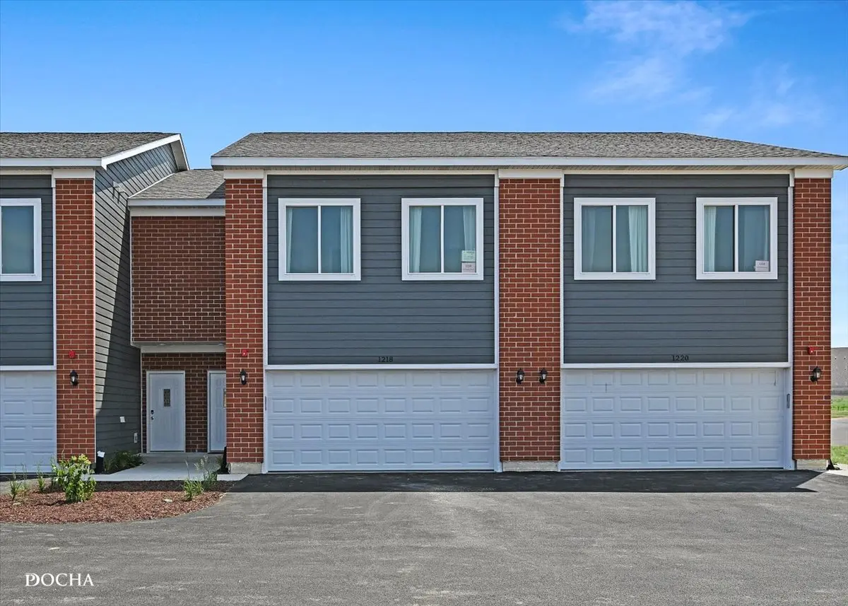 1218 Gillespie LN, Yorkville, IL 60560