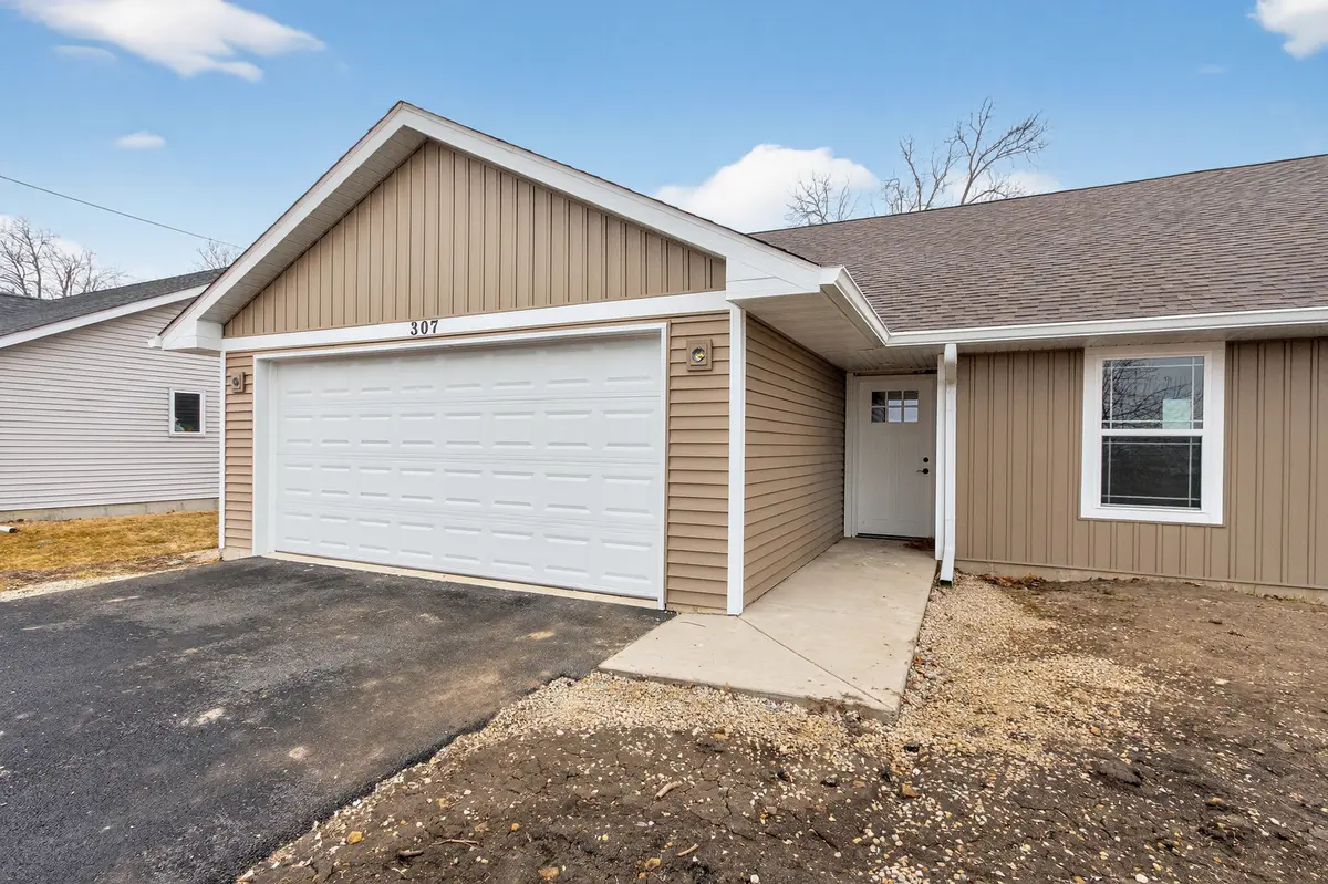 307 W South ST #307, Durand, IL 61024