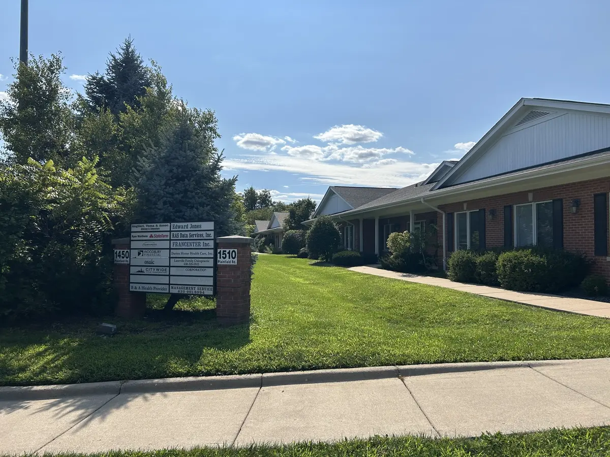 1510 Plainfield RD #3, Darien, IL 60561
