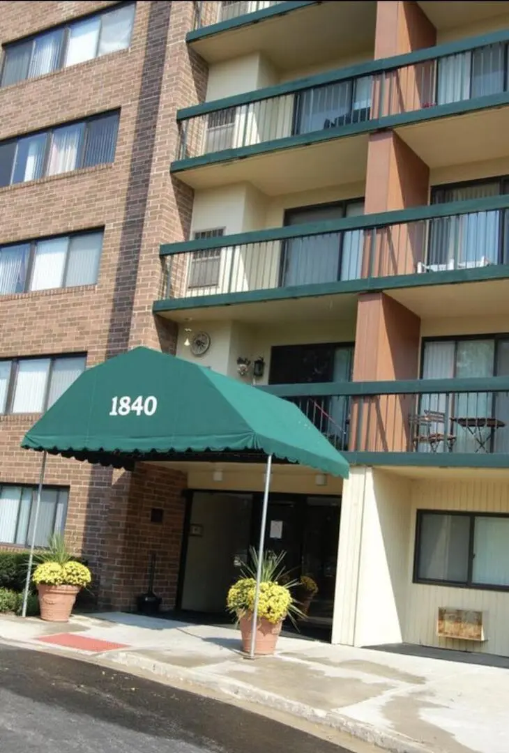 1840 Huntington BLVD #BW511, Hoffman Estates, IL 60169