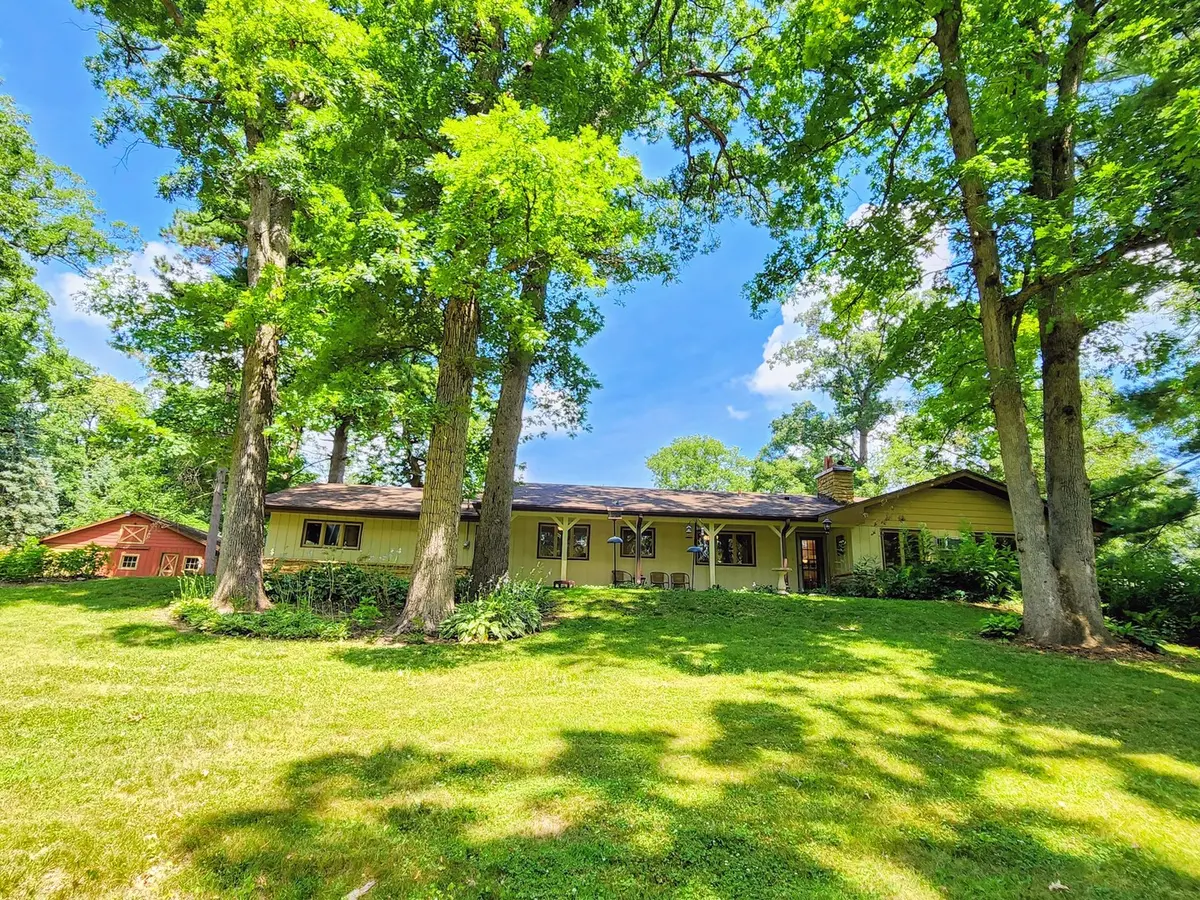 20798 White Oaks RD, Morrison, IL 61270