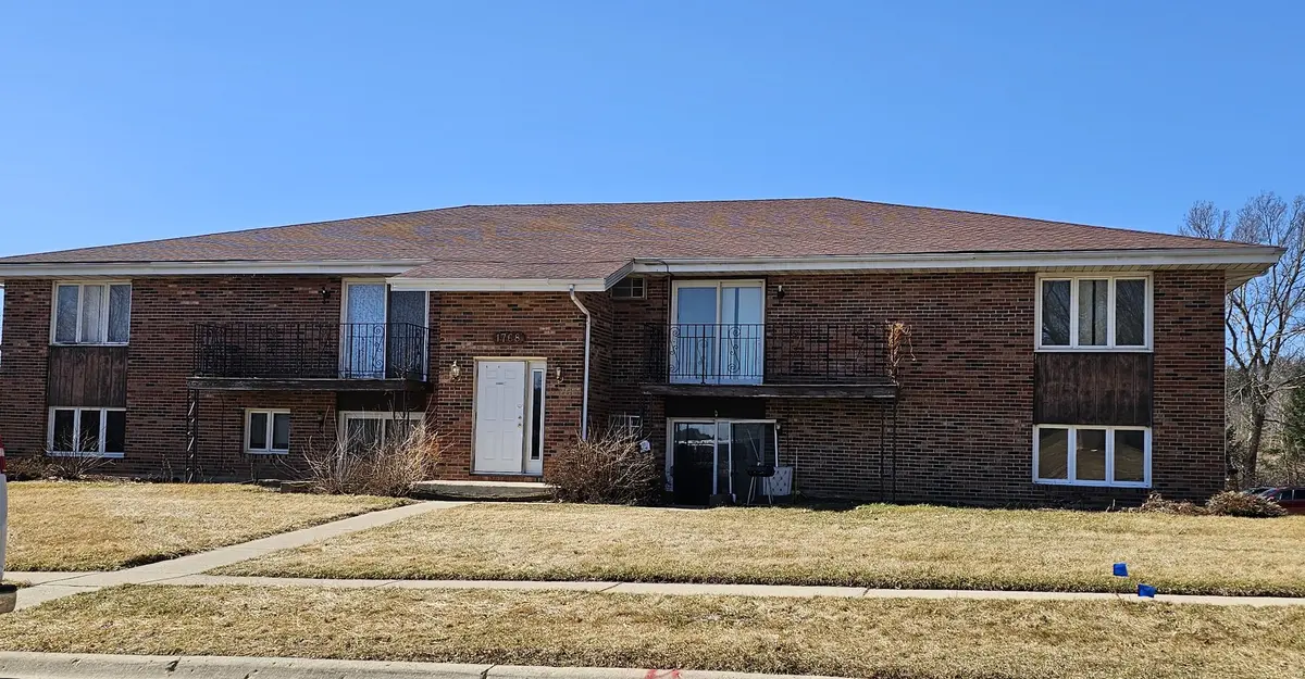 1768 S Hance DR #6, Freeport, IL 61032