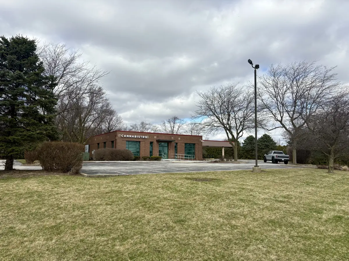 101 N Hilgert DR, Grant Park, IL 60940