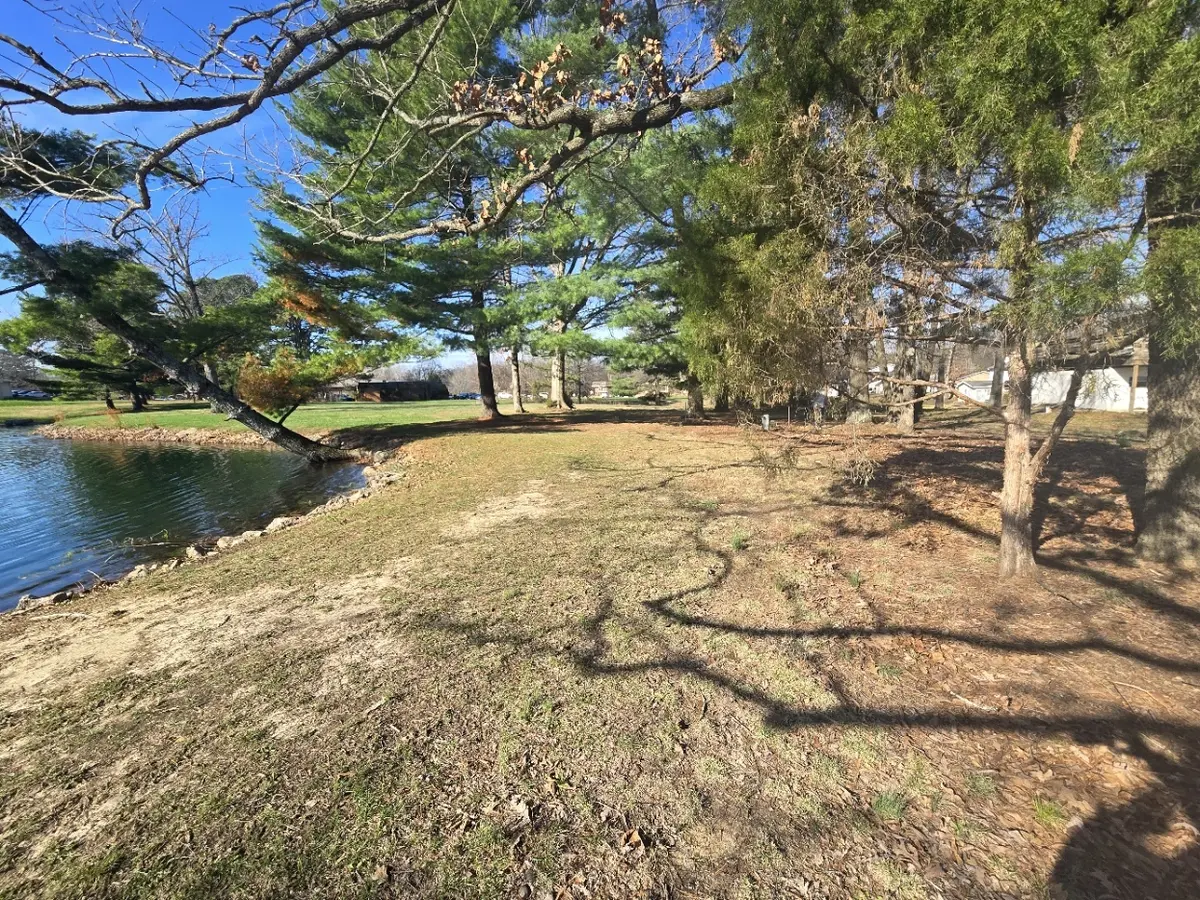 000 Fox Creek, Mt Vernon, IL 62864