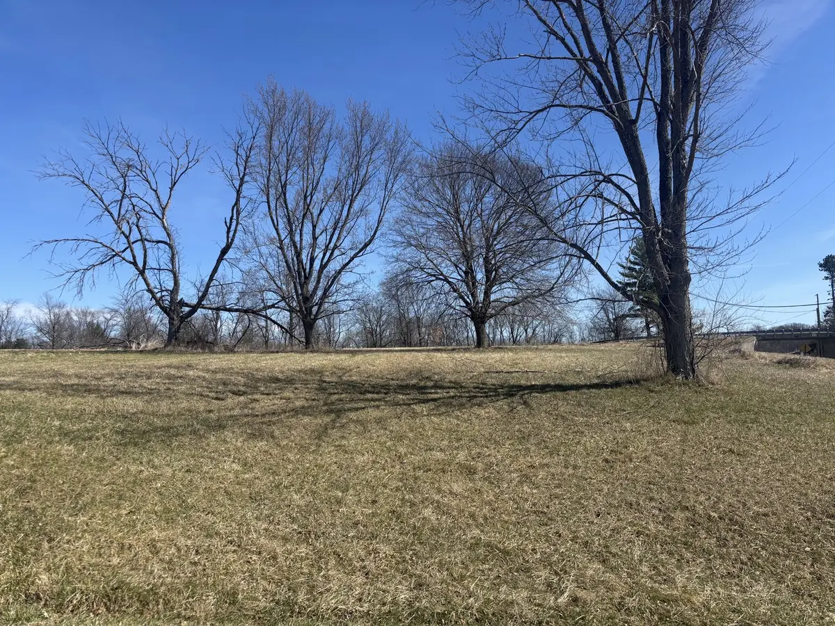 1014 Hidden Valley DR, Varna, IL 61375