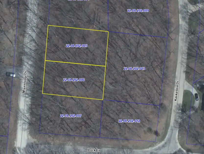 702 Mississippi DR, Dixon, IL 61021