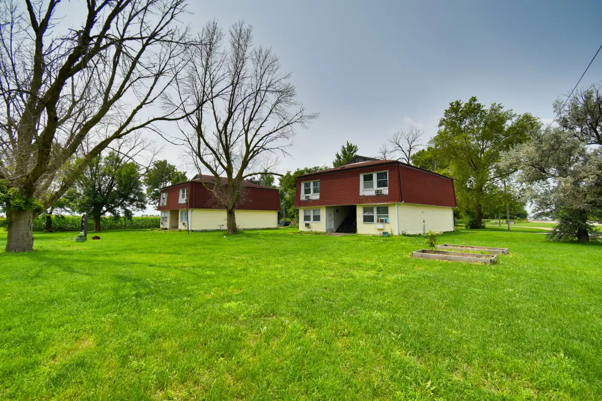 201-207 S Maple ST, Toluca, IL 61369