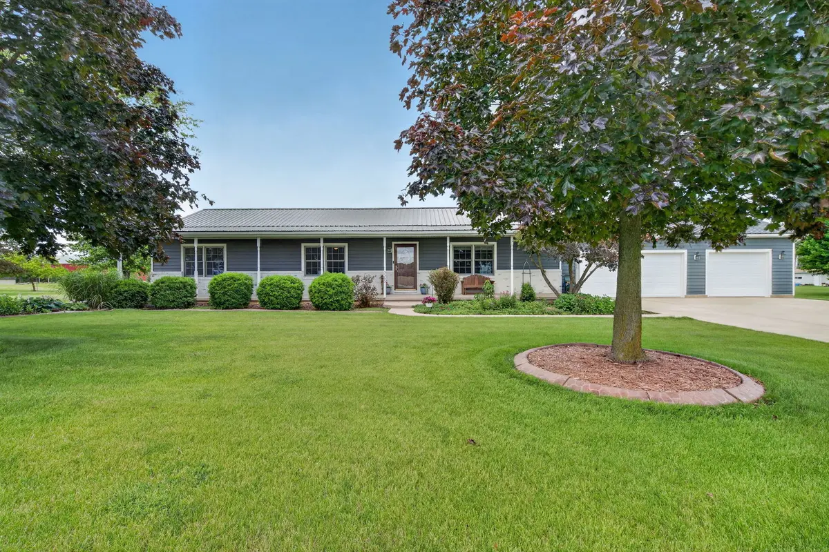 3365 N School DR, Morris, IL 60450