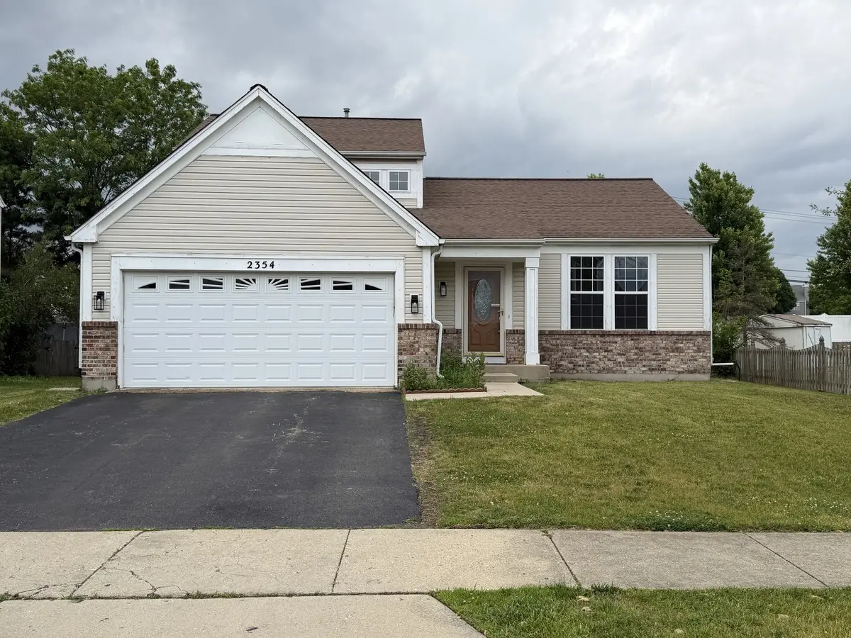 2354 Nantucket LN, Elgin, IL 60123
