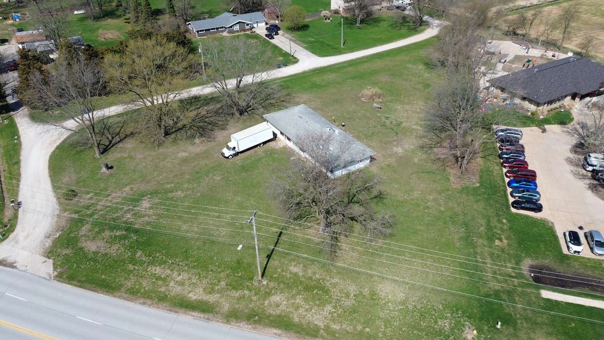 3121 Middle Haven RD, Bettendorf, IA 52722