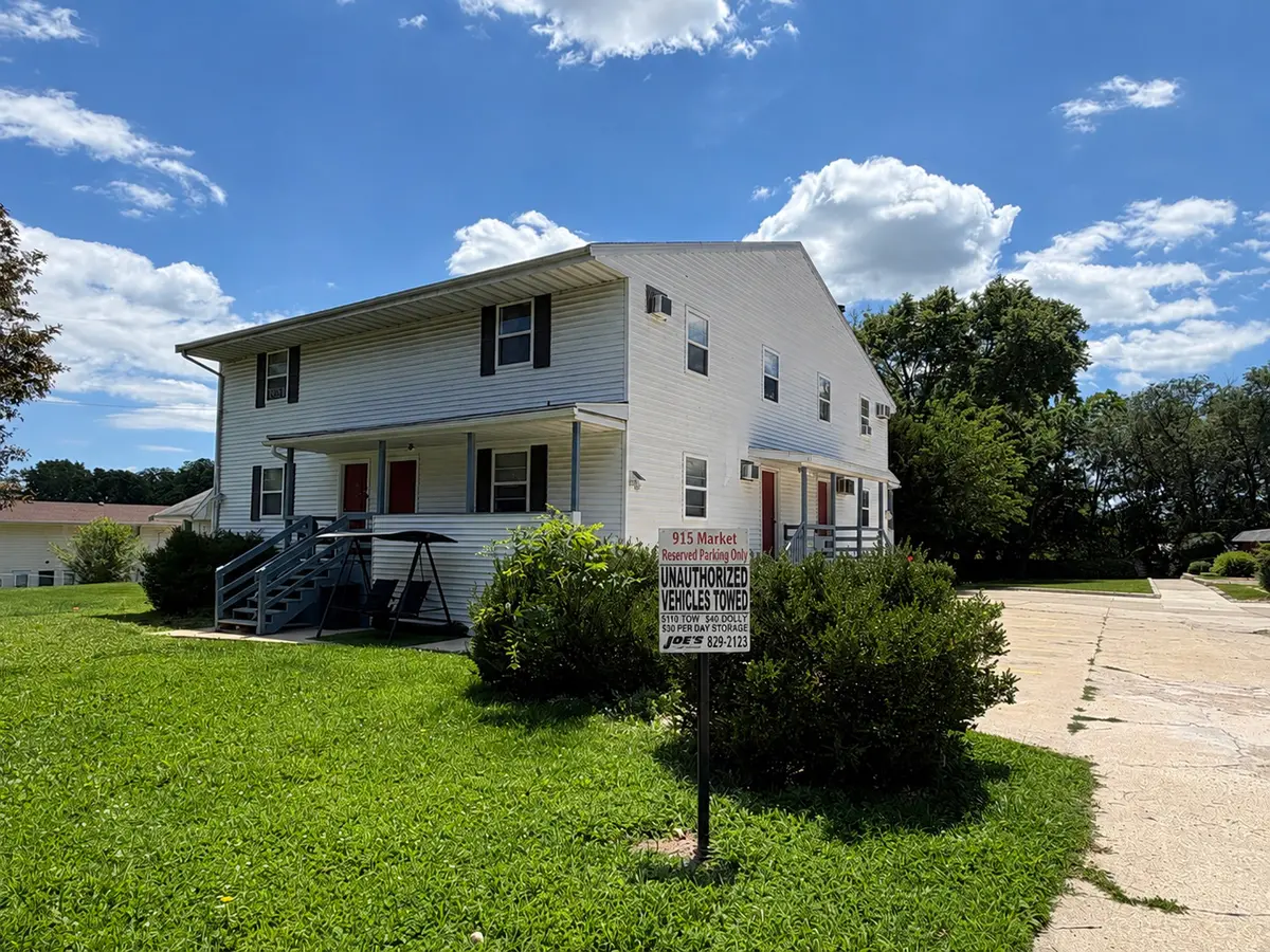 915 Market ST, Normal, IL 61761