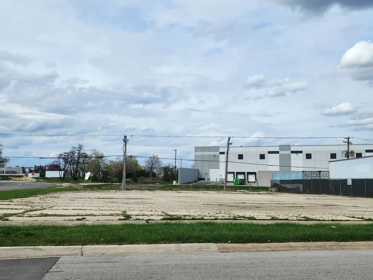 401 King ST, Elk Grove Village, IL 60007