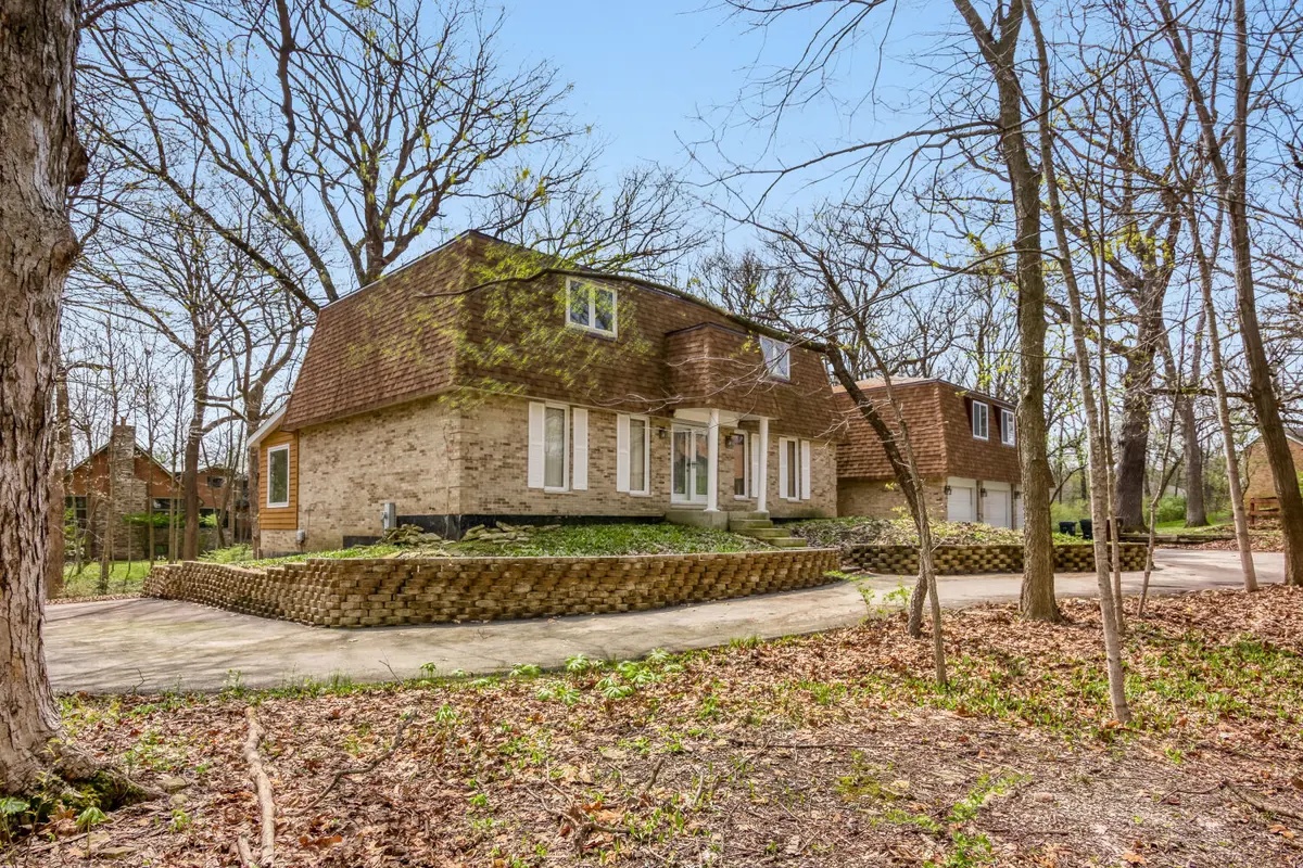 855 Drummore LN, Frankfort, IL 60423