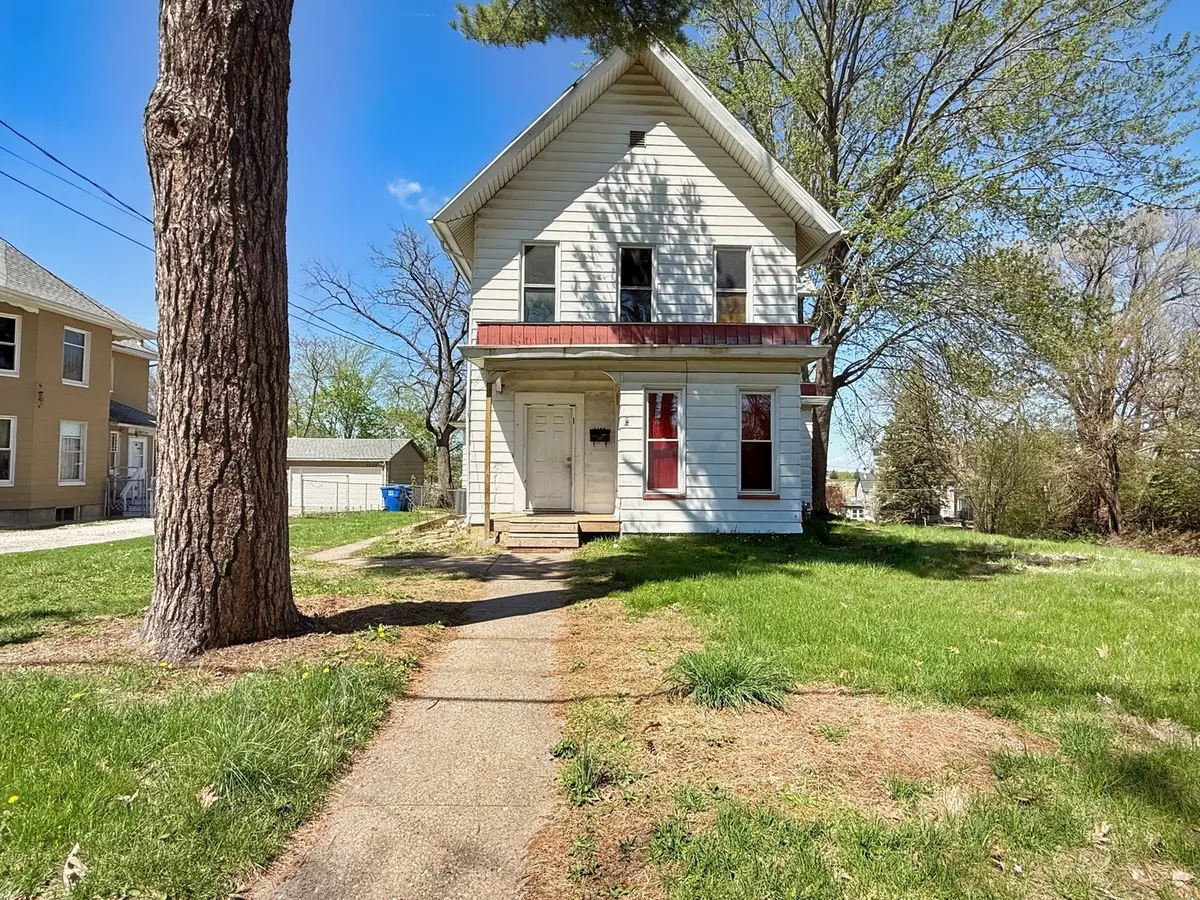 1155 12th AVE, Moline, IL 61265