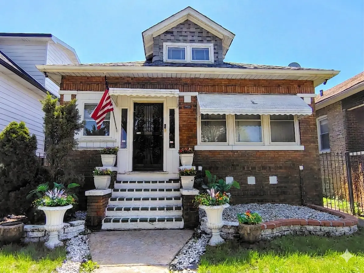 4831 W Haddon AVE, Chicago, IL 60651