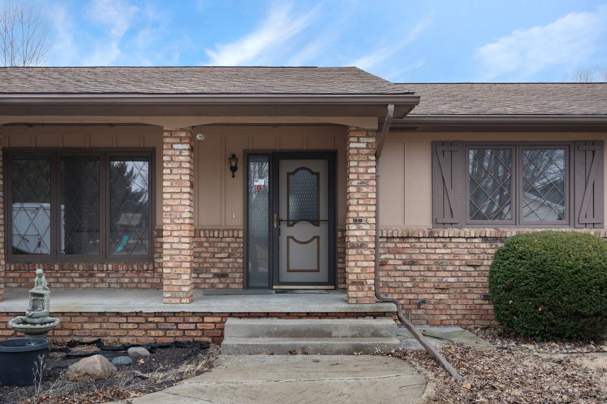 67 Crestview DR, Geneseo, IL 61254