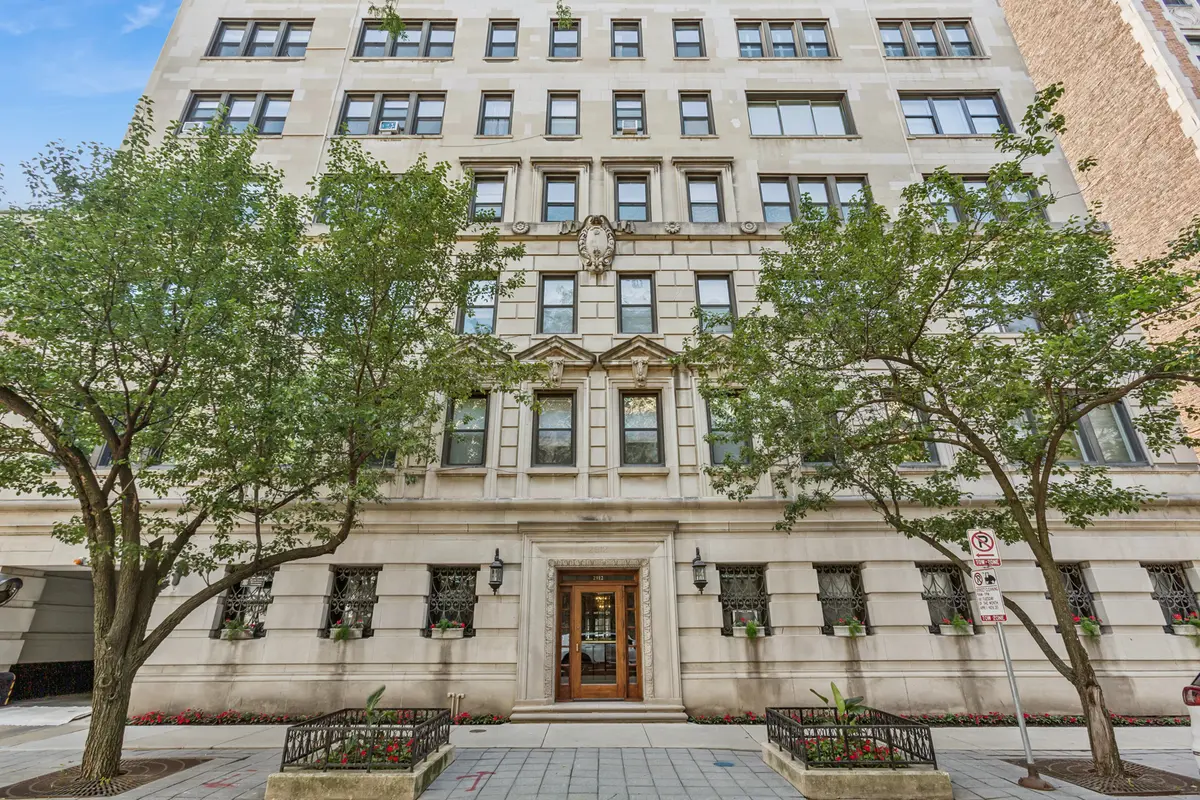 2912 N Commonwealth AVE #7D, Chicago, IL 60657
