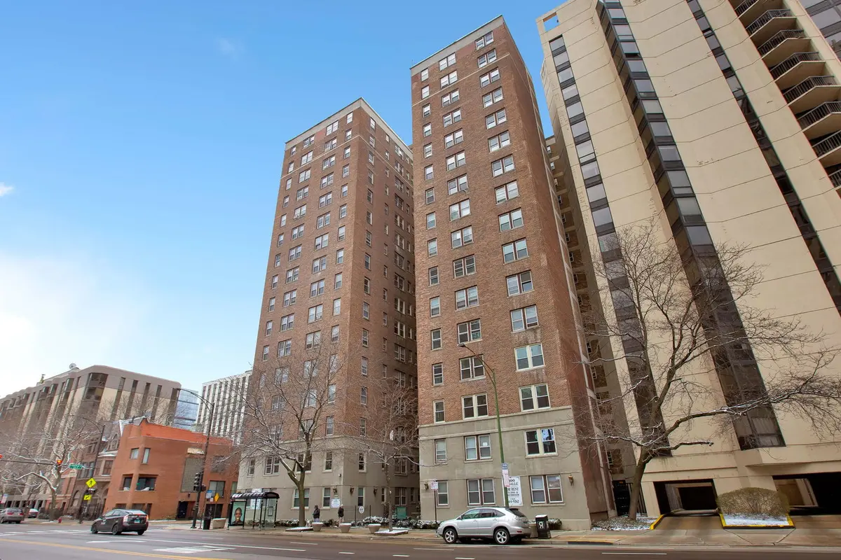 1100 N La Salle DR #420, Chicago, IL 60610