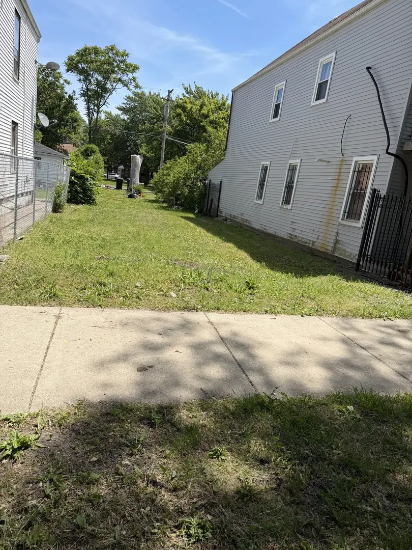 5209 S Winchester AVE, Chicago, IL 60609