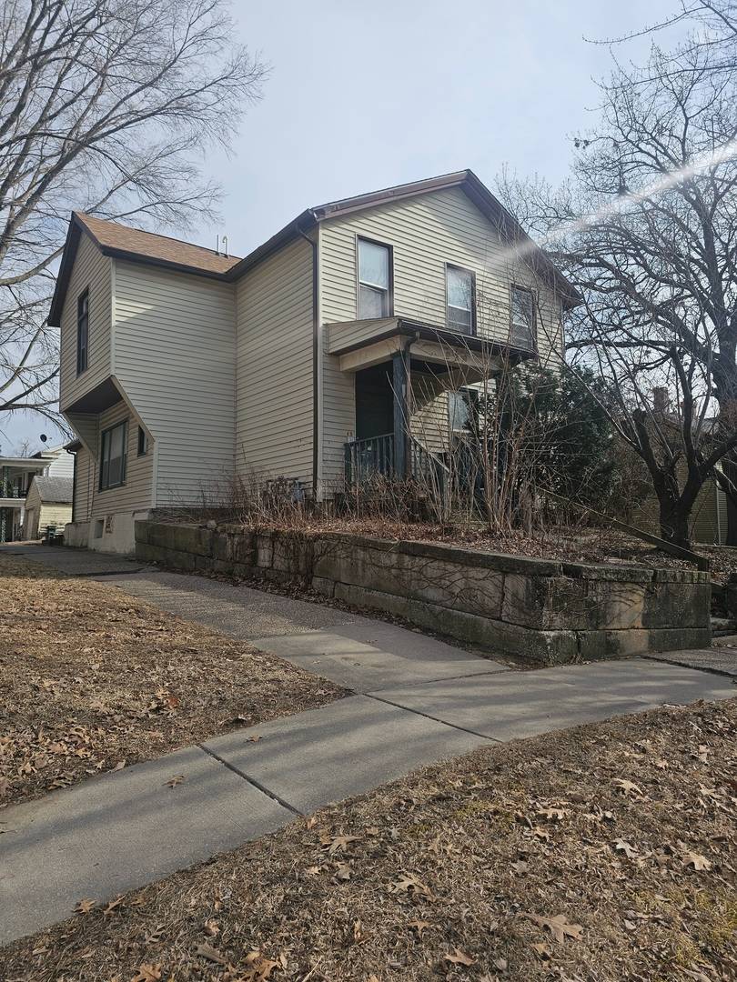 929 Bridge AVE, Davenport, IA 52803