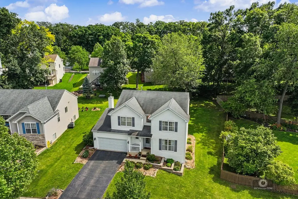 483 Elm Ridge RD, Carpentersville, IL 60110